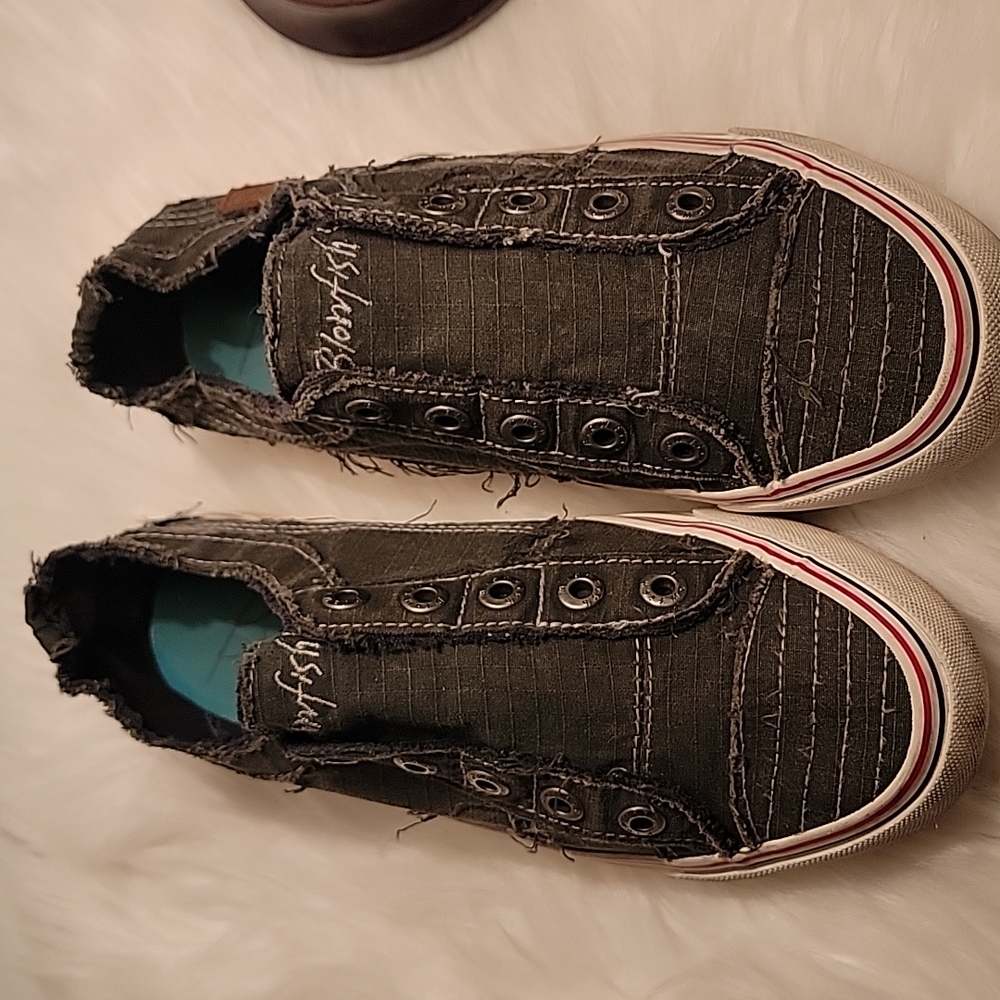 Blowfish, charcoal size 9